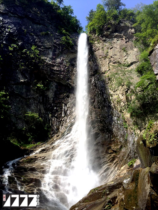 大别山天然瀑布群:龙井峡瀑布